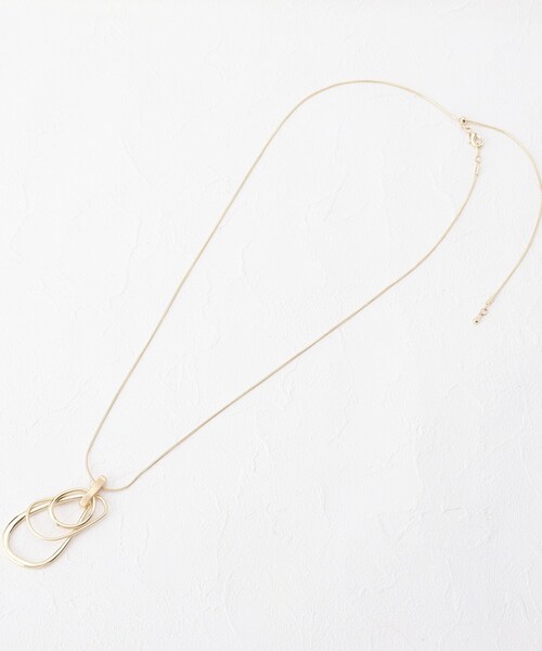 SHOO・LA・RUE（シューラルー）の「◆【カスタム】トリプルしずくネックレス（ネックレス・レディース・シルバー/ゴールド/ベビーピンク・00）」の5枚目の写真