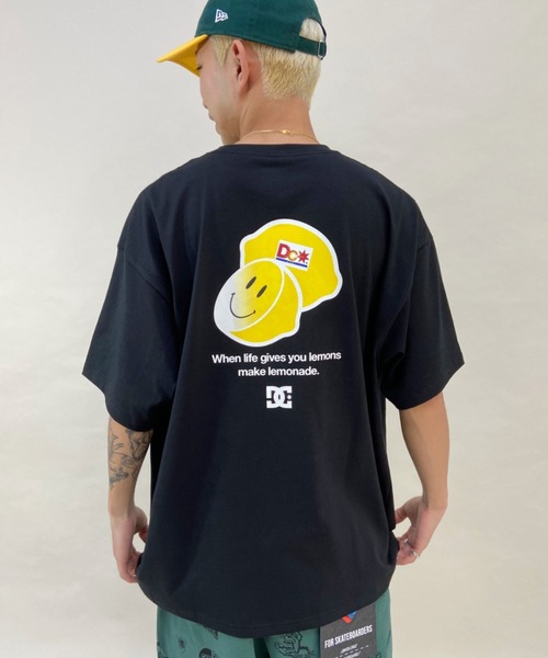 DC(ディーシー)の「【ムラサキスポーツ別注】DC/ディーシー バックプリントTシャツ DST221055M(Tシャツ/カットソー・メンズ・ホワイト/ブラック/ベージュ・M/L/XL/2XL)」の2枚目の写真