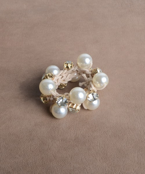 VIBGYOR Women（ヴィブジョー　ウィメン）の「【float】パール ビジュー ヘアゴム（ヘアゴム・レディース・ブラック/ベージュ/ブラウン・FREE）」の9枚目の写真