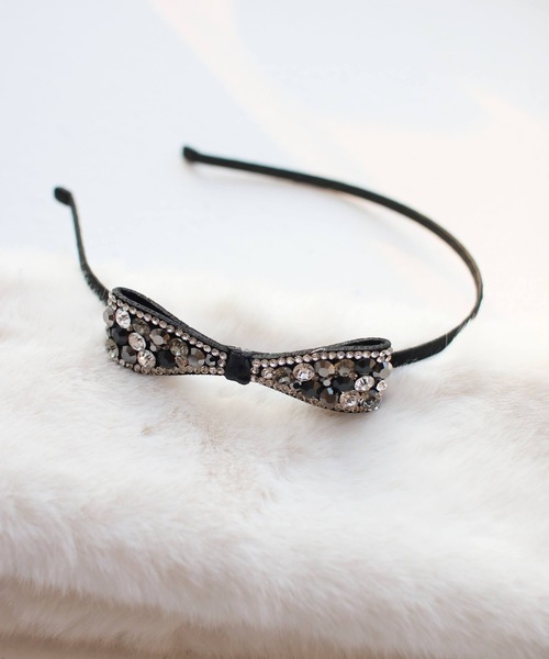 Rora（ローラ）の「ルイス リボン カチューシャ (2color) ハンドメイド（カチューシャ・キッズ・クリア/ブラック×シルバー・FREE）」の6枚目の写真