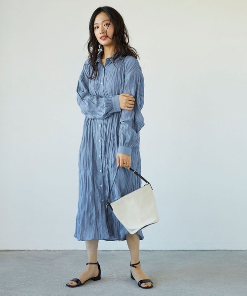 NICOLE white（ニコルホワイト）の「袖シャーリングワンピース（ワンピース・レディース・オフホワイト/ブルー/オレンジ・FREE）」の3枚目の写真