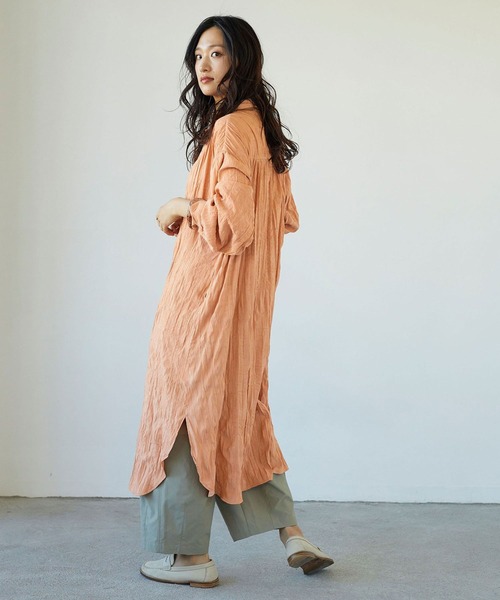 NICOLE white（ニコルホワイト）の「袖シャーリングワンピース（ワンピース・レディース・オフホワイト/ブルー/オレンジ・FREE）」の17枚目の写真