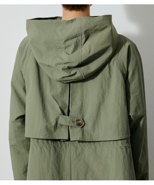AZUL by moussy（アズールバイマウジー）の「WAIST SHIRRING MODS COAT/ウエストシャーリングモッズコート（モッズコート・レディース・アイボリー/カーキ・SMALL/MEDIUM）」の20枚目の写真