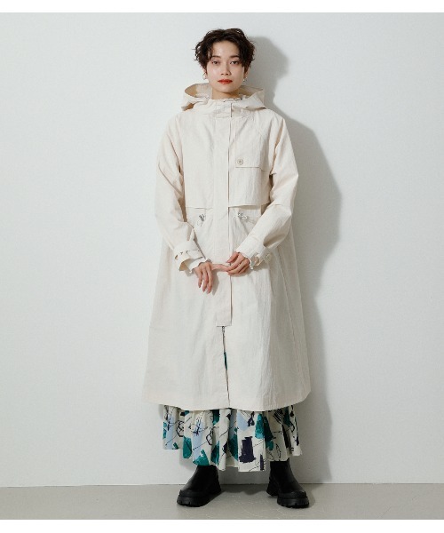AZUL by moussy（アズールバイマウジー）の「WAIST SHIRRING MODS COAT/ウエストシャーリングモッズコート（モッズコート・レディース・アイボリー/カーキ・SMALL/MEDIUM）」の9枚目の写真