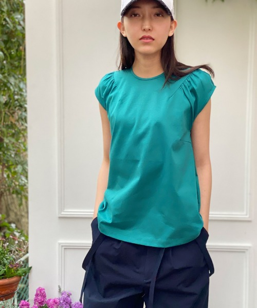 AVIE（アビィ）の「ミニマルジャージーブラウス（Tシャツ/カットソー・レディース・ブラック/イエロー/グリーン・38）」の11枚目の写真