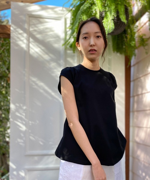 AVIE（アビィ）の「ミニマルジャージーブラウス（Tシャツ/カットソー・レディース・ブラック/イエロー/グリーン・38）」の20枚目の写真