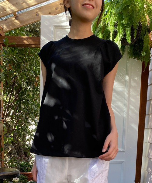 AVIE（アビィ）の「ミニマルジャージーブラウス（Tシャツ/カットソー・レディース・ブラック/イエロー/グリーン・38）」の18枚目の写真