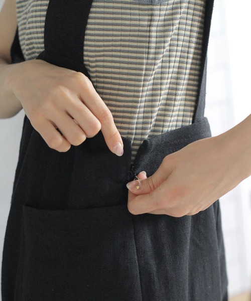 Crisp（クリスプ）の「ナチュラルワイドサロペット（サロペット/オーバーオール・レディース・ホワイト/ブラック・FREE）」の13枚目の写真