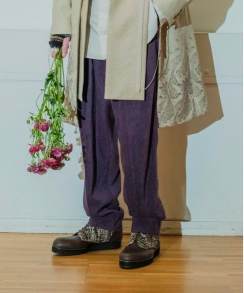 meagratia(メアグラーティア)の「4 tuck trousers(その他パンツ・メンズ・ベージュ/パープル/ブラック・2/1/3)」の3枚目の写真
