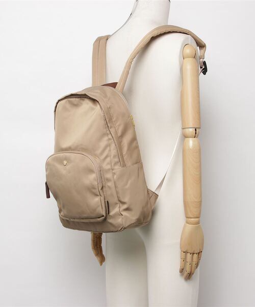 Legato Largo（レガートラルゴ）の「Legato Largo/ レガートラルゴ  / 肩楽(かたらく)PC収納 ナイロン リュック / LH-L0003（バックパック/リュック・レディース・ブラック/ネイビー/グレー/ピンク/ベージュ/ライトブラウン・ONESIZE）」の17枚目の写真