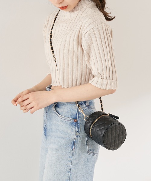 Chico（チコ）の「ショート丈前開きチョーカー風ニット（ニット/セーター・レディース・ブラック/ピンク/ブルー/アイボリー・FREE）」の6枚目の写真