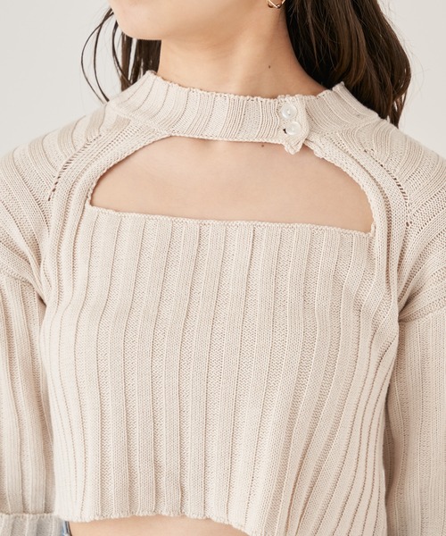 Chico（チコ）の「ショート丈前開きチョーカー風ニット（ニット/セーター・レディース・ブラック/ピンク/ブルー/アイボリー・FREE）」の9枚目の写真