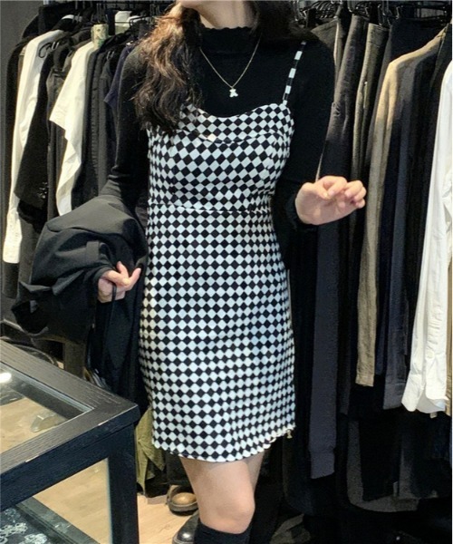 SONA（ソナ）の「SONYUNARA ダイヤチェックキャミソールミニワンピース（ワンピース・レディース・ブラック・FREE）」の9枚目の写真