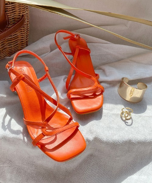 Futier land（フューティアランド）の「アシメストラップクリアヒールサンダル（サンダル・レディース・ブラック/ピンク/オレンジ/アイボリー・40/38/39/36/37）」の4枚目の写真