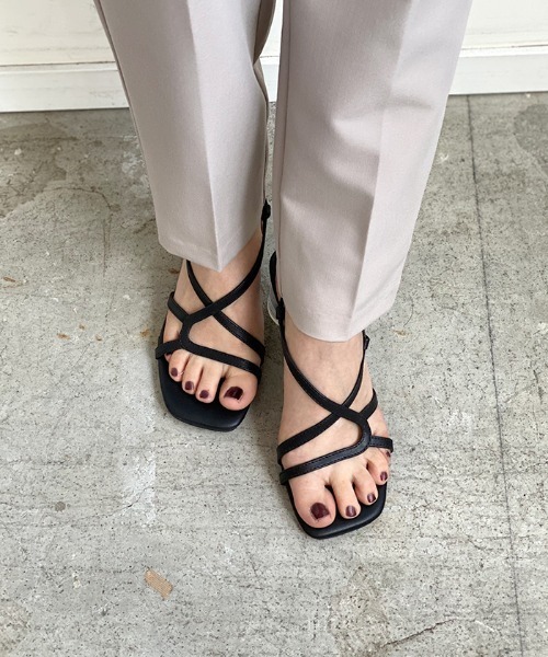 Futier land（フューティアランド）の「アシメストラップクリアヒールサンダル（サンダル・レディース・ブラック/ピンク/オレンジ/アイボリー・40/38/39/36/37）」の15枚目の写真