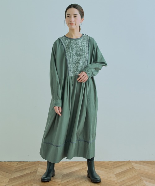 Kelen(ケレン)の「「KELEN / ケレン」YERY / EMBROIDERY DESIGN DRESS(ワンピース・レディース・チャコールグレー/ブラック/ライトグリーン・S/M)」の3枚目の写真