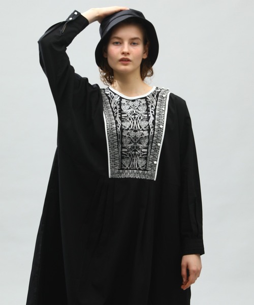 Kelen(ケレン)の「「KELEN / ケレン」YERY / EMBROIDERY DESIGN DRESS(ワンピース・レディース・チャコールグレー/ブラック/ライトグリーン・S/M)」の2枚目の写真