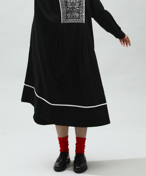Kelen(ケレン)の「「KELEN / ケレン」YERY / EMBROIDERY DESIGN DRESS(ワンピース・レディース・チャコールグレー/ブラック/ライトグリーン・S/M)」の5枚目の写真