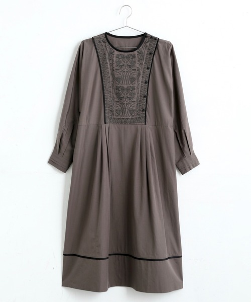 Kelen(ケレン)の「「KELEN / ケレン」YERY / EMBROIDERY DESIGN DRESS(ワンピース・レディース・チャコールグレー/ブラック/ライトグリーン・S/M)」の19枚目の写真