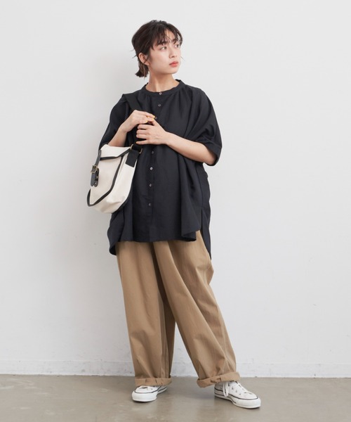 Libra Cue(リブラ キュー)の「“ポストマンショルダーバッグ” A4サイズ収納可能、軽くデイリーに使えるショルダーバッグ(ショルダーバッグ・レディース・ブラック/アイボリー・FREE)」の6枚目の写真