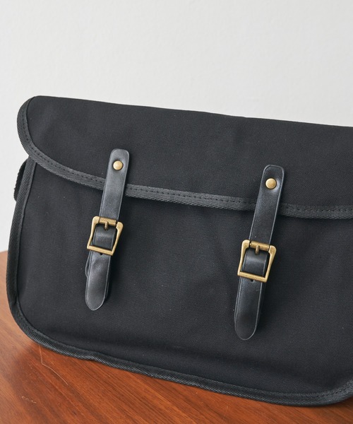 Libra Cue(リブラ キュー)の「“ポストマンショルダーバッグ” A4サイズ収納可能、軽くデイリーに使えるショルダーバッグ(ショルダーバッグ・レディース・ブラック/アイボリー・FREE)」の18枚目の写真