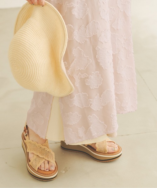 Ambre Neige(アンブルネージュ)の「オパールシアーキャミワンピース/【WEB/EC限定商品】(ワンピース・レディース・ブラック/ライトピンク/ライトベージュ・FREE)」の17枚目の写真