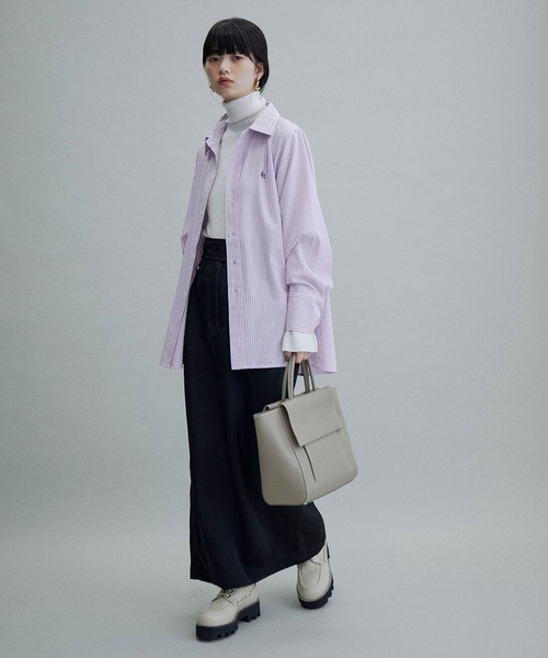 ADAM ET ROPE'（アダムエロペ）の「【WEB限定(一部店舗展開あり)】ワイドスリーブ刺繍シャツ（シャツ/ブラウス・レディース・ブルー系その他4/グリーン系その他/ダークラベンダー・FREE）」の20枚目の写真