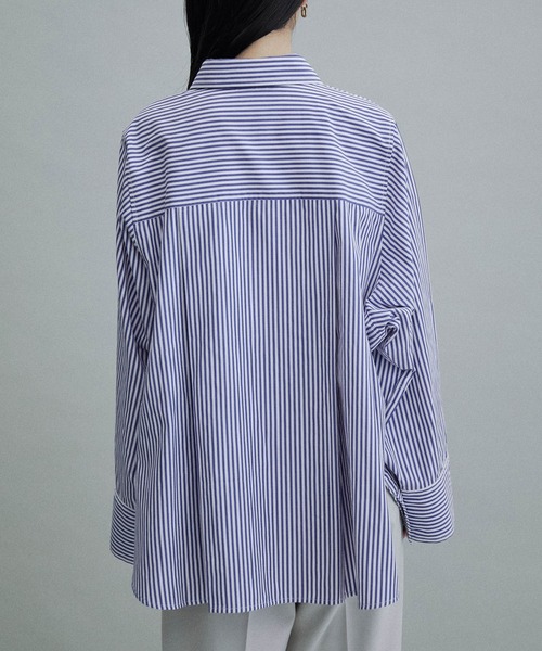 ADAM ET ROPE'（アダムエロペ）の「【WEB限定(一部店舗展開あり)】ワイドスリーブ刺繍シャツ（シャツ/ブラウス・レディース・ブルー系その他4/グリーン系その他/ダークラベンダー・FREE）」の16枚目の写真