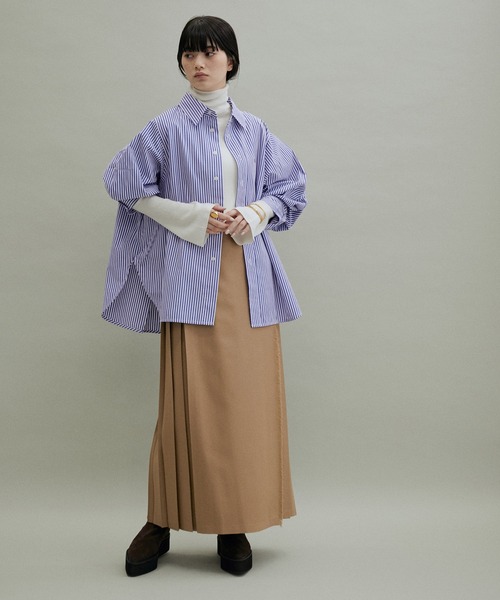 ADAM ET ROPE'（アダムエロペ）の「【WEB限定(一部店舗展開あり)】ワイドスリーブ刺繍シャツ（シャツ/ブラウス・レディース・ブルー系その他4/グリーン系その他/ダークラベンダー・FREE）」の7枚目の写真