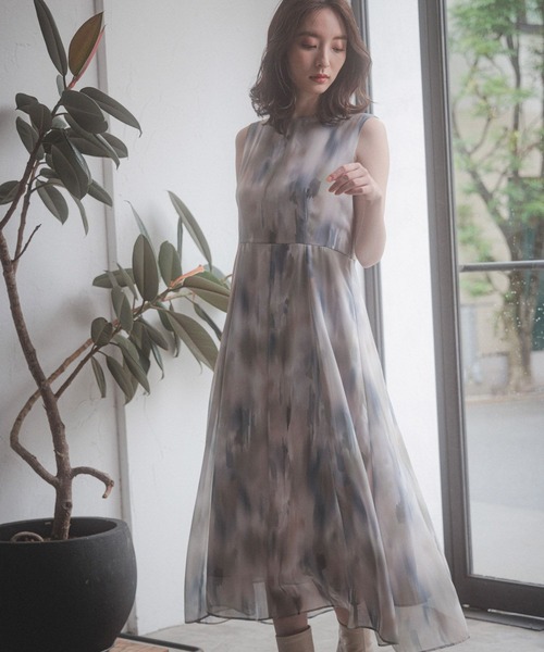 Andemiu(アンデミュウ)の「アブストラクトガラワンピース125645(ワンピース・レディース・グレー/ピンク・FREE)」の2枚目の写真