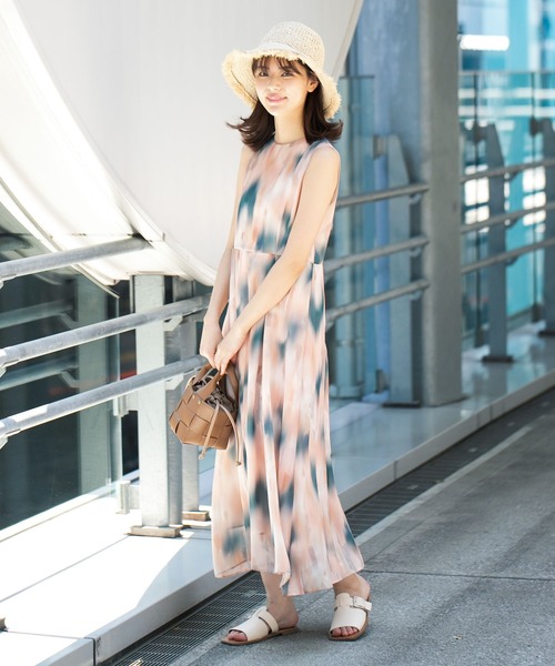 Andemiu(アンデミュウ)の「アブストラクトガラワンピース125645(ワンピース・レディース・グレー/ピンク・FREE)」の15枚目の写真