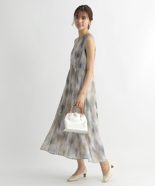 Andemiu(アンデミュウ)の「アブストラクトガラワンピース125645(ワンピース・レディース・グレー/ピンク・FREE)」の3枚目の写真