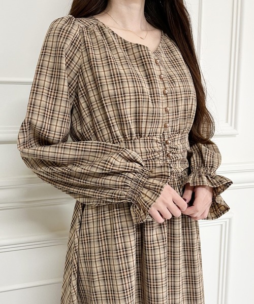 MIIA（ミーア）の「パフスリーブチェックマキシワンピース（ワンピース・レディース・ブラウン/グリーン/モカ・FREE）」の11枚目の写真