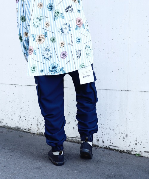 rovtski(ロフトスキー)の「SHARE ROOMSRIB ROOM PANT/シェアルーム リブルームパンツ(カーゴパンツ・レディース・ネイビー/ブルー・FREE)」の6枚目の写真