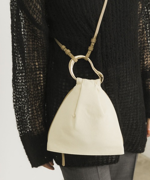 URBAN RESEARCH（アーバンリサーチ）の「LE VERNIS　リングミニショルダーM（ショルダーバッグ・レディース・ブラック/ベージュ/ブルー・-）」の7枚目の写真