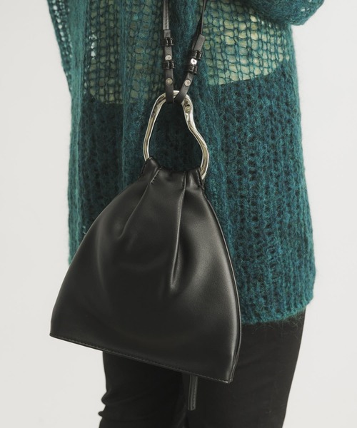 URBAN RESEARCH（アーバンリサーチ）の「LE VERNIS　リングミニショルダーM（ショルダーバッグ・レディース・ブラック/ベージュ/ブルー・-）」の10枚目の写真