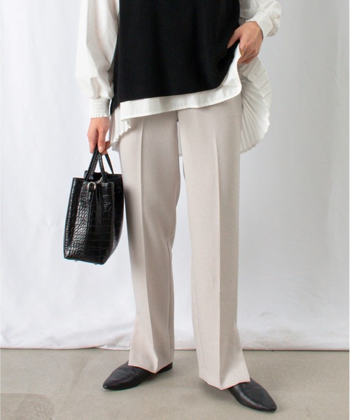 LUCA/LADY LUCK LUCA(ルカ/レディラックルカ)の「LC/LLL パウダースリットテーパードパンツ(スラックス・レディース・ダークブルー/ライトグレー・36(S)/38(M))」の1枚目の写真