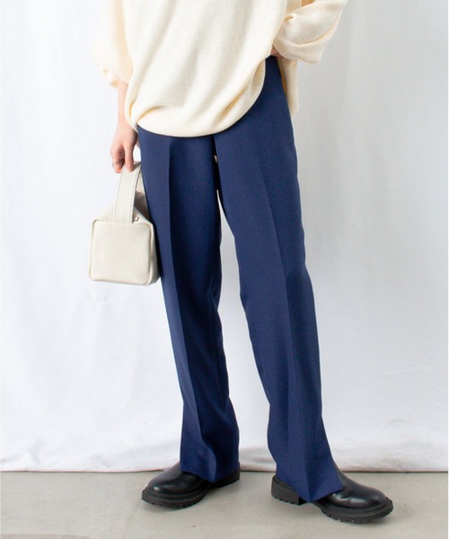 LUCA/LADY LUCK LUCA(ルカ/レディラックルカ)の「LC/LLL パウダースリットテーパードパンツ(スラックス・レディース・ダークブルー/ライトグレー・36(S)/38(M))」の4枚目の写真