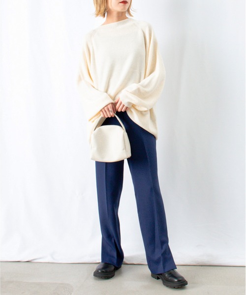 LUCA/LADY LUCK LUCA(ルカ/レディラックルカ)の「LC/LLL パウダースリットテーパードパンツ(スラックス・レディース・ダークブルー/ライトグレー・36(S)/38(M))」の5枚目の写真