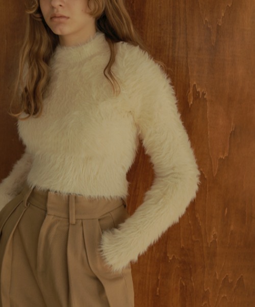 AMAIL（アマイル）の「Fuwa fuwa cropd knit（ニット/セーター・レディース・オレンジ/アイボリー/ブルー・FREE）」の2枚目の写真