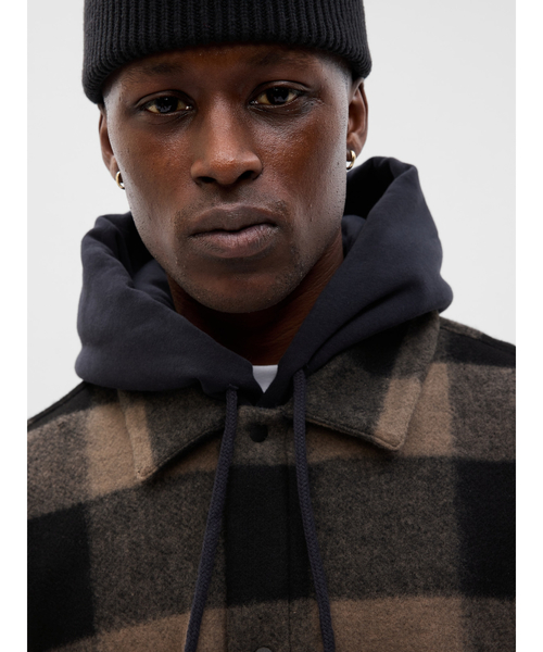 GAP(ギャップ)の「フリースコージーシャツ(シャツ/ブラウス・メンズ・ベージュ/レッド・S/M/L/XL/XS)」の4枚目の写真