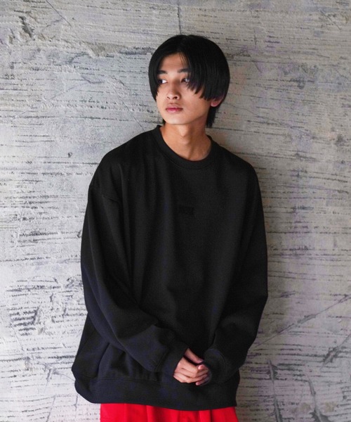 iisy（イージー）の「iisy / ワンポイントロゴ クルーネックスウェット（スウェット・メンズ・ブラック/ミント/マスタード/ピンク/ホワイト・S/M/L/XL）」の9枚目の写真