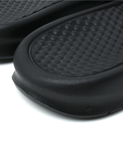 NIKE（ナイキ）の「ユニセックス ナイキ ベナッシ サンダル ブラック NIKE BENASSI JDI 343880-090（ビーチサンダル・レディース・ブラック・23cm/26cm/27cm/24cm/28cm）」の2枚目の写真