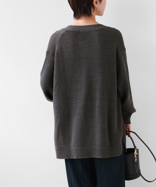 JOURNAL STANDARD relume(ジャーナルスタンダード レリューム)の「テープヤーンVネックカーディガン(カーディガン/ボレロ・レディース・チャコールグレー/ブルー/アイボリー・FREE)」の8枚目の写真