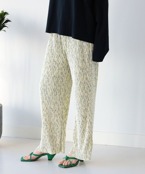 Ray BEAMS（レイビームス）の「Ray BEAMS / プリント プリーツ パンツ（その他パンツ・レディース・グリーン系その他2/オフホワイト・1/0）」の19枚目の写真