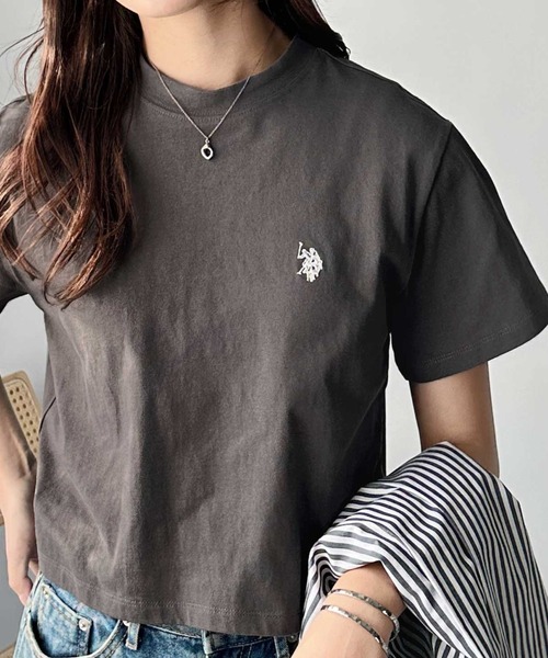 U.S. POLO ASSN.（ユーエスポロアッスン）の「GeeRA別注【新色追加☆】U.S. POLO ASSN.ショート丈Ｔシャツ（Tシャツ/カットソー・レディース・ネイビー/ブラック/ピンク/オフホワイト/ホワイト系その他/チャコール・MEDIUM/X-LARGE/LARGE）」の4枚目の写真