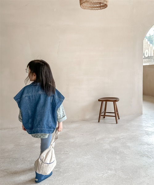 aimoha（アイモハ）の「【aimoha-KIDS-】子供服　万能ノースリーブデニムジャケット　ベスト（デニムジャケット・キッズ・ブルー・80/90/100/110/120/130）」の3枚目の写真