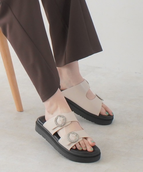 AmiAmi（アミアミ）の「コンフォートビジューサンダル（サンダル・レディース・ブラック/アイボリー・L/LL/M/S）」の18枚目の写真