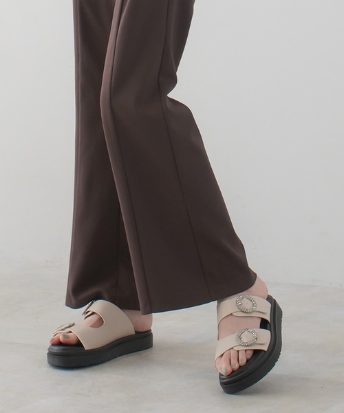 AmiAmi（アミアミ）の「コンフォートビジューサンダル（サンダル・レディース・ブラック/アイボリー・L/LL/M/S）」の12枚目の写真