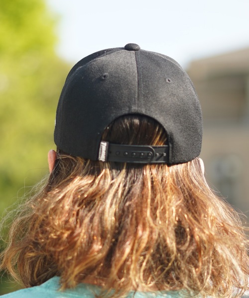 THRASHER（スラッシャー）の「SANSKRIT BOX SnapBack CAP/スラッシャー帽子（キャップ・メンズ・ブラック×ホワイト/ブラック×グレー・FREE）」の4枚目の写真